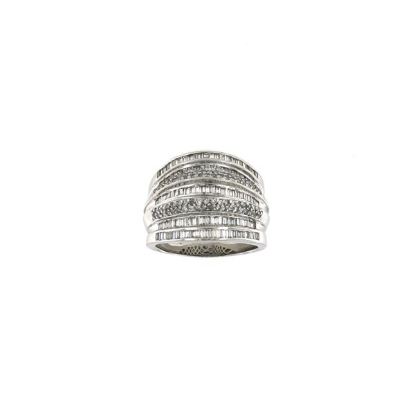 ANELLO A FASCIA CON DIAMANTI BAGUETTE